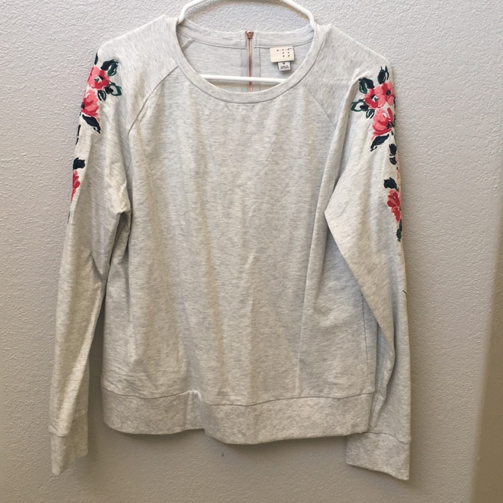Target Womens long sleeve floral too size medium